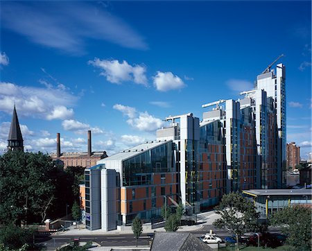 richard roger - Montevetro apartments, Thames riverside, Battersea  - Overall view lowest position. Architect: Richard Rogers Hurley Robertson Foto de stock - Con derechos protegidos, Código: 845-02729813