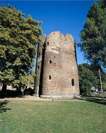 simsearch:845-03464715,k - Cow Tower Norwich. Exterior view of 14th century tower. Foto de stock - Con derechos protegidos, Código: 845-03464708