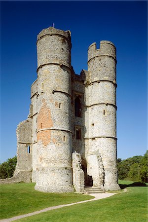 simsearch:845-03465045,k - Donnington Castle. The gatehouse. Stock Photo - Rights-Managed, Code: 845-03464719