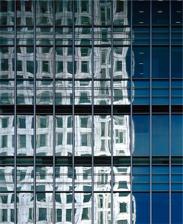 simsearch:845-03553208,k - Commercial building facade - detail. Architects: Cesar Pelli and Associates Fotografie stock - Rights-Managed, Codice: 845-03463297