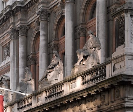 piccadilly circus - Statues, Royal Academy, Burlington House, Piccadilly, London. Fotografie stock - Rights-Managed, Codice: 845-03463353