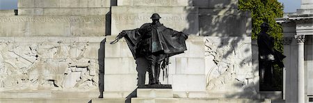 simsearch:845-03721222,k - Royal Artillery memorial, Hyde Park Corner, London. Architects: Charles Jagger Foto de stock - Con derechos protegidos, Código: 845-03463451