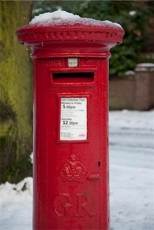 simsearch:845-03553205,k - Königliche Post-Briefkasten im Schnee.Briefkasten, Briefkasten Stockbilder - Lizenzpflichtiges, Bildnummer: 845-03552592