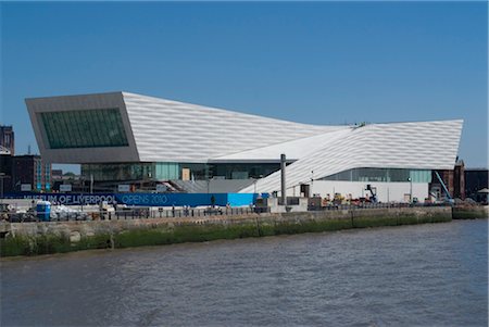 simsearch:845-03552627,k - Le nouveau Musée de Liverpool, Liverpool, Merseyside, en Angleterre. Architectes : 3XN Photographie de stock - Rights-Managed, Code: 845-03552619