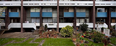 estate - Golden Lane Estate, Londres. Architectes : Chamberlin, Powell et Bon Photographie de stock - Rights-Managed, Code: 845-03552859