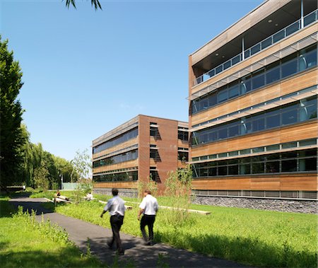 exterior office buildings - St James Place - DEFRA Jarrolds Site, Norwich.  Architects: Aukett Fitzroy Robinson Foto de stock - Con derechos protegidos, Código: 845-03553102