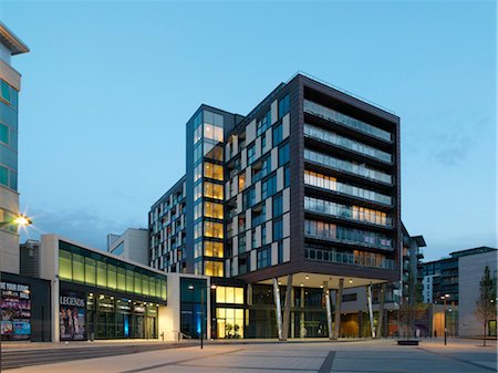 residential apartments - Clarence Dock, Leeds. Mixed use development of residential, retail and cultural / leisure.  Architects: Carey Jones Architects Stock Photo - Rights-Managed, Code: 845-03553138
