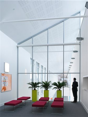 seating area - Hampshire County Council Sir John Hunt de l'Everest, Basingstoke. Architectes : Hampshire County Council Photographie de stock - Rights-Managed, Code: 845-03553148