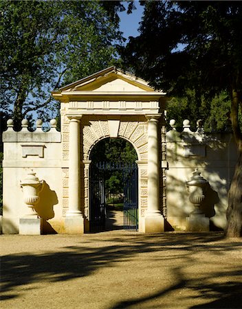 Chiswick House and Gardens, Chiswick. The Inigo Jones Gateway, acquired by Lord Burlington in 1738 from his friend Sir Hans Sloane.  Architects: Inigo Jones Foto de stock - Con derechos protegidos, Código: 845-03553265