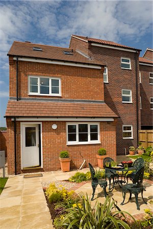 doorway landscape - Mews Style Houses, Misterton and Retford, Nottinghamshire. Architects: Spawforth Associates Stock Photo - Rights-Managed, Code: 845-03720452