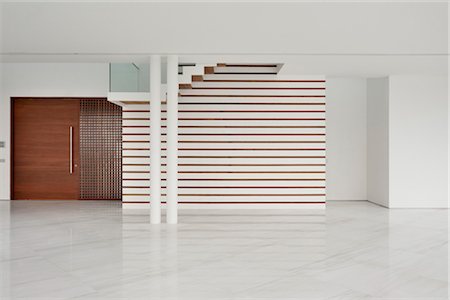 Modern white empty room with marble floor. Architects: Lim Cheng Kooi and AR43 Foto de stock - Con derechos protegidos, Código: 845-03720862