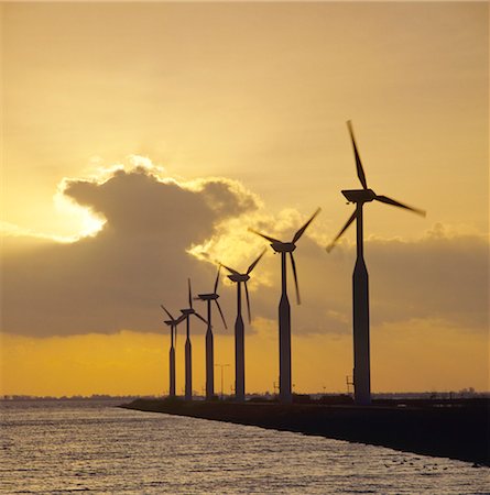 power generator - Noord-Holland, windmills at Enkhuizen. Foto de stock - Con derechos protegidos, Código: 845-03720981