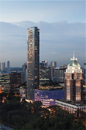 singapore landmarks - ION Orchard shopping mall by Benoy and RSP Architects Planners & Engineers. Located on Orchard Road in Singapore, it opened in July 2009. Architects: Benoy and RSP Architects Planners and Engineers Foto de stock - Con derechos protegidos, Código: 845-03721319