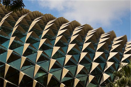 esplanade - Esplanade Theatres on the Bay arts centre, Singapore. Architects: Michael Wilford and DP Architects Stock Photo - Rights-Managed, Code: 845-03721420