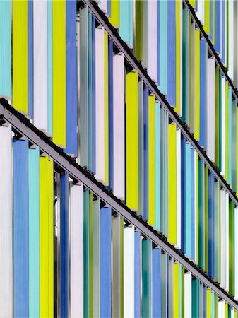 elevation - Exterior Louvre detail of the Santa Monica Civic Parking Structure, Santa Monica, California. Architects: Moore Ruble Yudell Architects Stock Photo - Rights-Managed, Code: 845-03777274