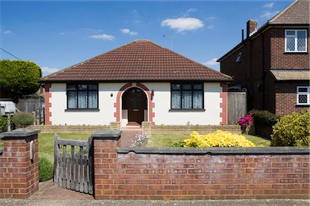 Bungalow, Ashford, Middlesex, England Stockbilder - Lizenzpflichtiges, Bildnummer: 845-03777283