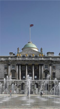 simsearch:845-04827132,k - Somerset House, London. Courtyard with water fountains. Architects: Sir William Chambers Stock Photo - Rights-Managed, Code: 845-03777336