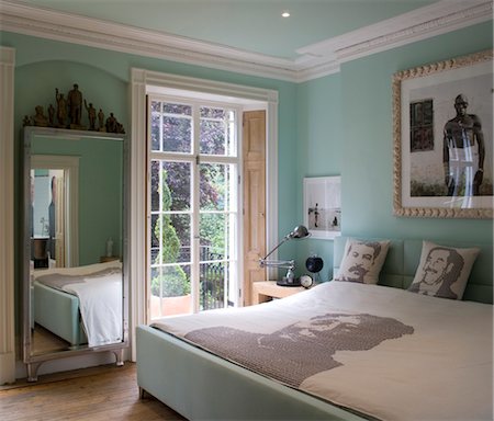 Renovated bedroom with dictator inspired bedspread. Architects: Designer: John Teall, Flux Interiors. Designed by Designed by FLUXinteriors Stock Photo - Rights-Managed, Code: 845-03777357