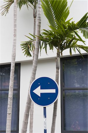 simsearch:845-03777421,k - Madeira. Detail of white one way sign on blue background Stock Photo - Rights-Managed, Code: 845-03777425