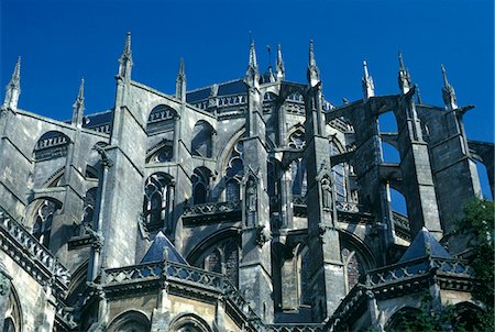 simsearch:846-05645838,k - ARCS-BOUTANTS CATHÉDRALE DU MANS FRANCE Photographie de stock - Rights-Managed, Code: 846-05645684