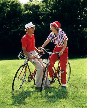 elderly woman fun outdoors - 1980s SENIOR MAN WOMAN ON BICYCLES Stock Photo - Rights-Managed, Code: 846-05646647