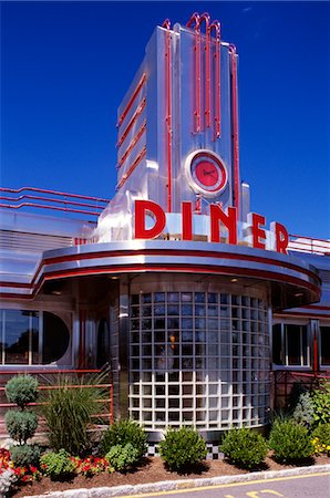 1990s ENTRANCE TO CLASSIC ART DECO STYLE DINER HYDE PARK NEW YORK USA Stock Photo - Rights-Managed, Code: 846-05646666