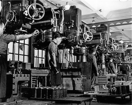 1940s 1950s MEN WORKING ON MILLING MACHINES INDOOR Stock Photo - Rights-Managed, Code: 846-06111905