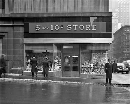 rainy city street - 1940s FACADE OF M.H. LAMSTON 5 & 10 CENT STORES 45TH STREET AND LEXINGTON AVENUE MANHATTAN NEW YORK CITY USA Stock Photo - Rights-Managed, Code: 846-09085377