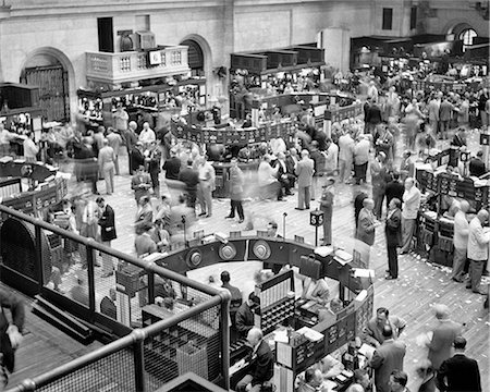 simsearch:846-07200137,k - 1940s 1950s TRADERS ON FLOOR OF NEW YORK STOCK EXCHANGE MANHATTAN NYC USA Stock Photo - Rights-Managed, Code: 846-09161591