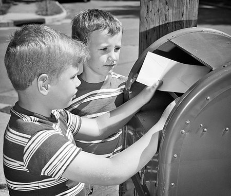 simsearch:846-02794453,k - 1960s 1970s TWO BOYS MAILING LETTER IN MAILBOX Stock Photo - Rights-Managed, Code: 846-09181942