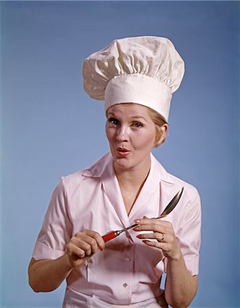 1960s WOMAN COOK WEAR HAT TOQUE HOLD SPOON WORRIED EXPRESSION Foto de stock - Con derechos protegidos, Código: 846-02794241