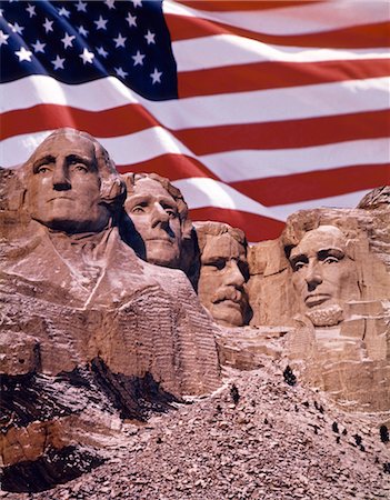 simsearch:846-02794370,k - MOUNT RUSHMORE WITH AMERICAN FLAG IN BACKGROUND Stock Photo - Rights-Managed, Code: 846-02794377