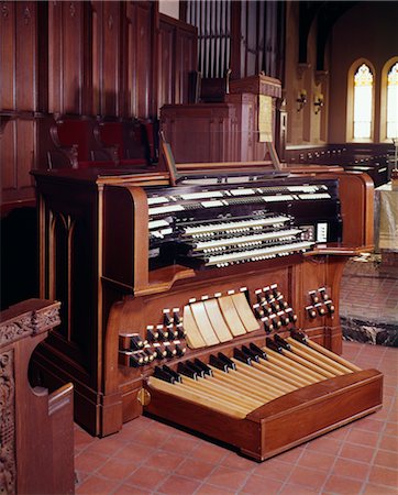 1970s RETRO ORGAN FIRST PRESBYTERIAN CHURCH GERMANTOWN PIPE Foto de stock - Con derechos protegidos, Código: 846-02794731