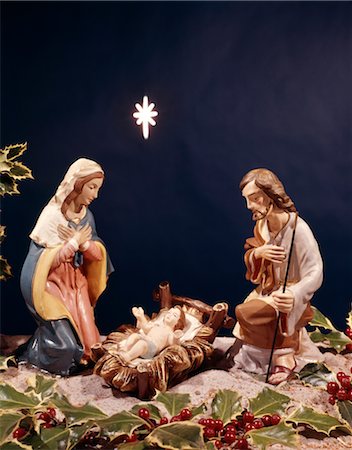 NATIVITY SCENE WITH STAR BABY JESUS IN MANGER MARY JOSEPH Stock Photo - Rights-Managed, Code: 846-02795252
