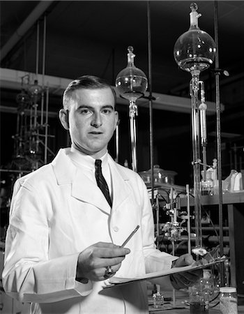 science laboratory black white - 1960s MAN SCIENTIST Foto de stock - Con derechos protegidos, Código: 846-02795369