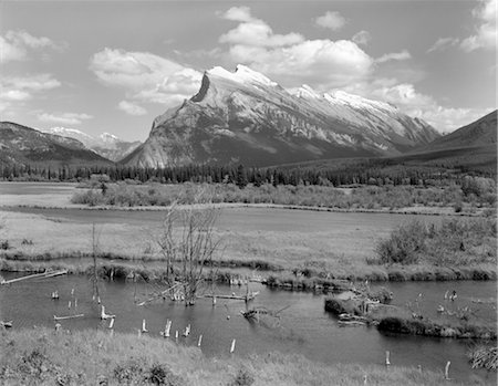 MOUNTAINS LAKE RETRO MTS RUNDLE CANADA Stock Photo - Rights-Managed, Code: 846-02795583