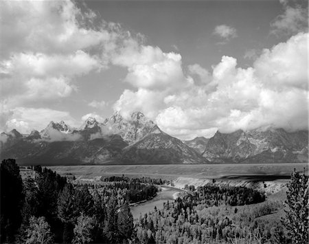 SNAKE RIVER BEND IN GRAND TETON NATIONAL PARK WYOMING Stock Photo - Rights-Managed, Code: 846-02795592