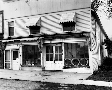 ford motor company - 1910s 1920s STOREFRONT OF AUTOMOBILE STORE Foto de stock - Con derechos protegidos, Código: 846-02795656