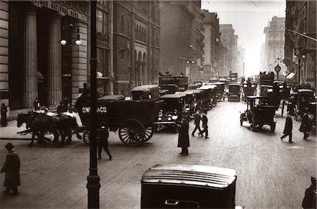 1890s 1900s TURN OF CENTURY NEW YORK CITY STREET SCENE PEDESTRIANS HORSE & WAGONS AUTOMOBILES CARS TRAFFIC MANHATTAN Stock Photo - Rights-Managed, Code: 846-02795876