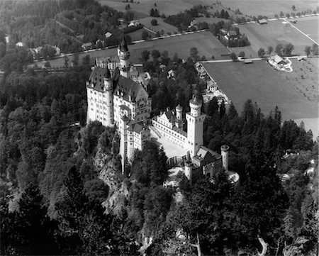 1930s 1940s AERIAL OF NEUSCHWANSTEIN CASTLE Stock Photo - Rights-Managed, Code: 846-02796548