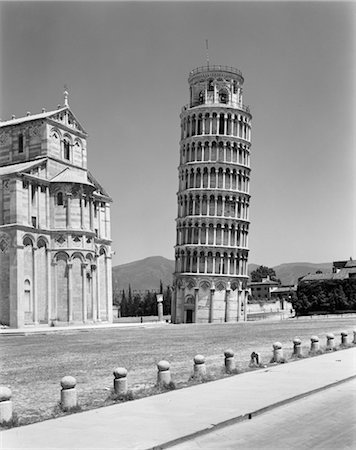 1940s LEANING TOWER PISA TUSCANY ITALY Stock Photo - Rights-Managed, Code: 846-02796581