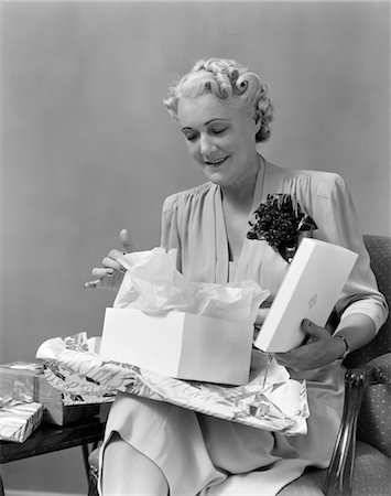 surprised older woman - 1940s ELDER WOMAN OPENING GIFT Stock Photo - Rights-Managed, Code: 846-02797288