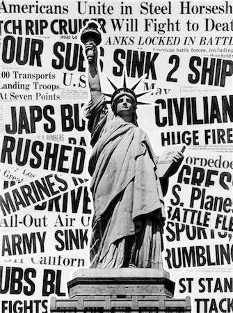 1940s MONTAGE OF WORLD WAR II HEADLINES AND STATUE OF LIBERTY Foto de stock - Con derechos protegidos, Código: 846-02797467