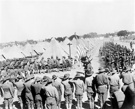 saluting - WORLD WAR I TROOPS IN CAMP IN CALIFORNIA Stock Photo - Rights-Managed, Code: 846-02791851