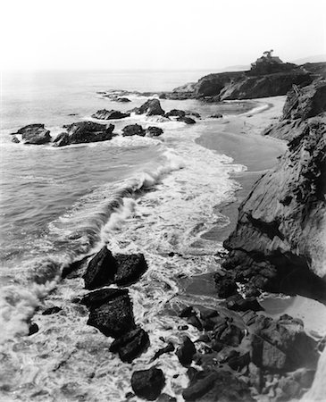 rock arch ocean - ARCH BEACH LAGUNA CALIFORNIA CIRCA 1918 Stock Photo - Rights-Managed, Code: 846-02791884
