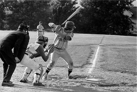 retro school boy - 1980s BATTER CATCHER AND UMPIRE AT HOME PLATE OF A COLLEGE OR HIGH SCHOOL TEAM Stock Photo - Rights-Managed, Code: 846-02792026