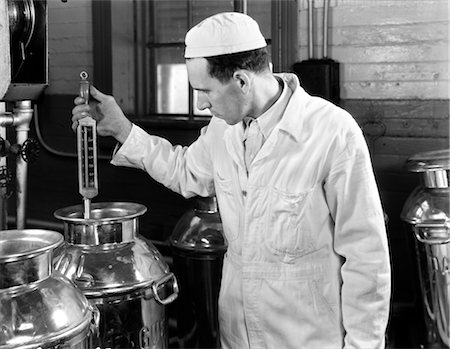 dairy farm - DAIRYMAN'S LEAGUE CO OP ASSOCIATION MILK DAIRY Stock Photo - Rights-Managed, Code: 846-02792350