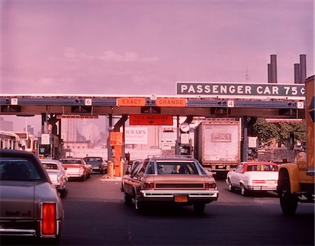 photo booth - 1960s CARS AT TOLL BOOTH OF QUEENS MIDTOWN TUNNEL NEW YORK CITY Stock Photo - Rights-Managed, Code: 846-02792688