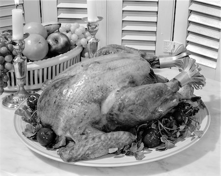 retro turkey dinner - TURKEY THANKSGIVING DINNER Stock Photo - Rights-Managed, Code: 846-02792736