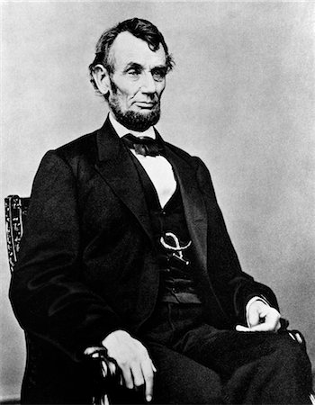 ABRAHAM LINCOLN 16E PRÉSIDENT DES ÉTATS-UNIS PENDANT LA GUERRE DE SÉCESSION 1861-1865 ASSIS PORTRAIT VERS 1864 Photographie de stock - Rights-Managed, Code: 846-02793320